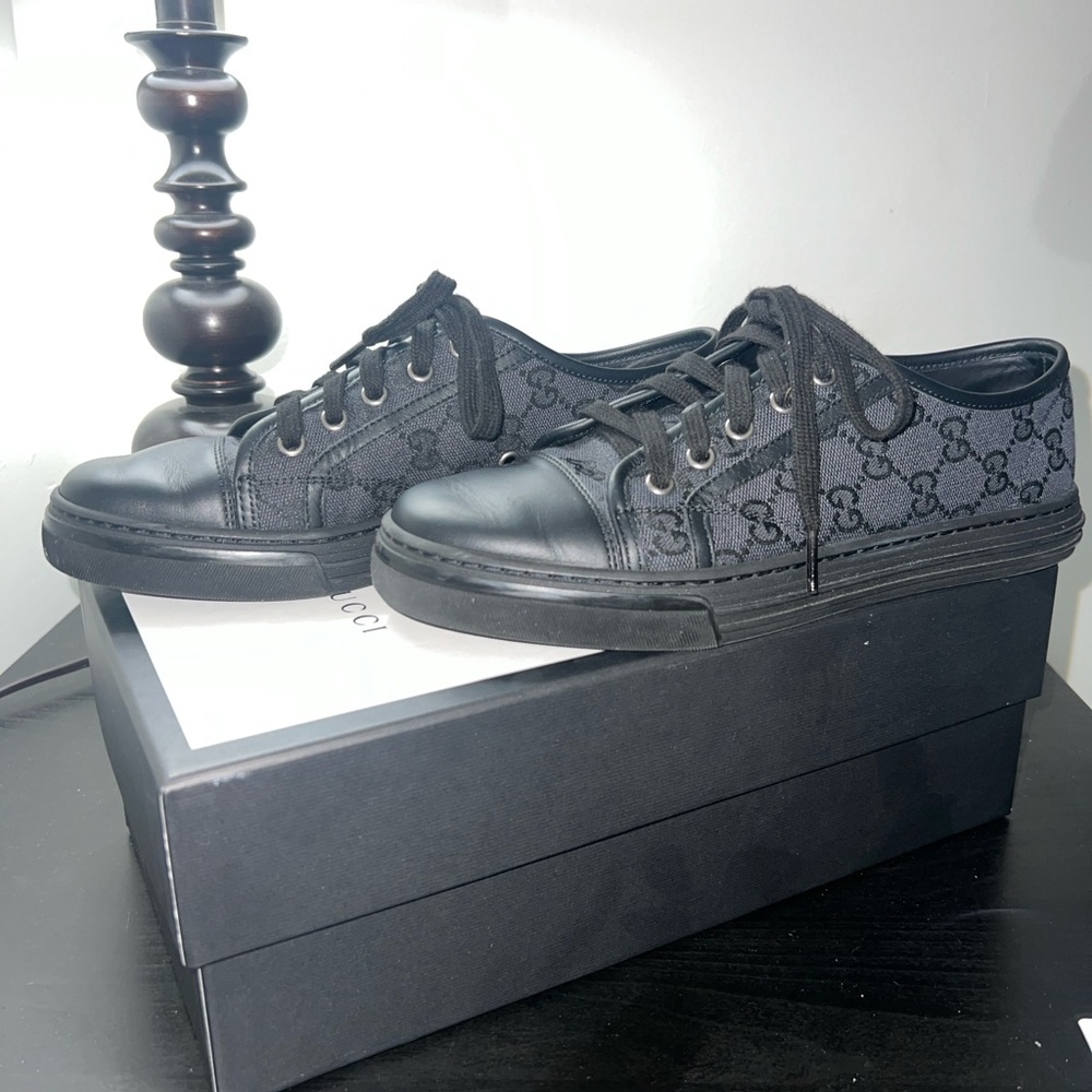 Gucci size 38 sneakers